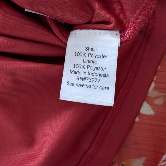 LC Lauren Conrad Floral & Feminine Top - Picture 5 of 5